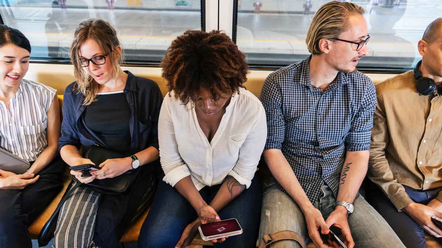 Unlimited-Data-Providers-with-SIM-Card-for-Travelers-on-toplineblog