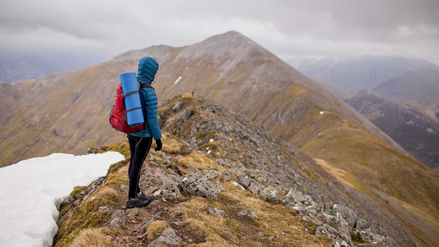 8-Awesome-Travel-Hacks-on-toplineblog