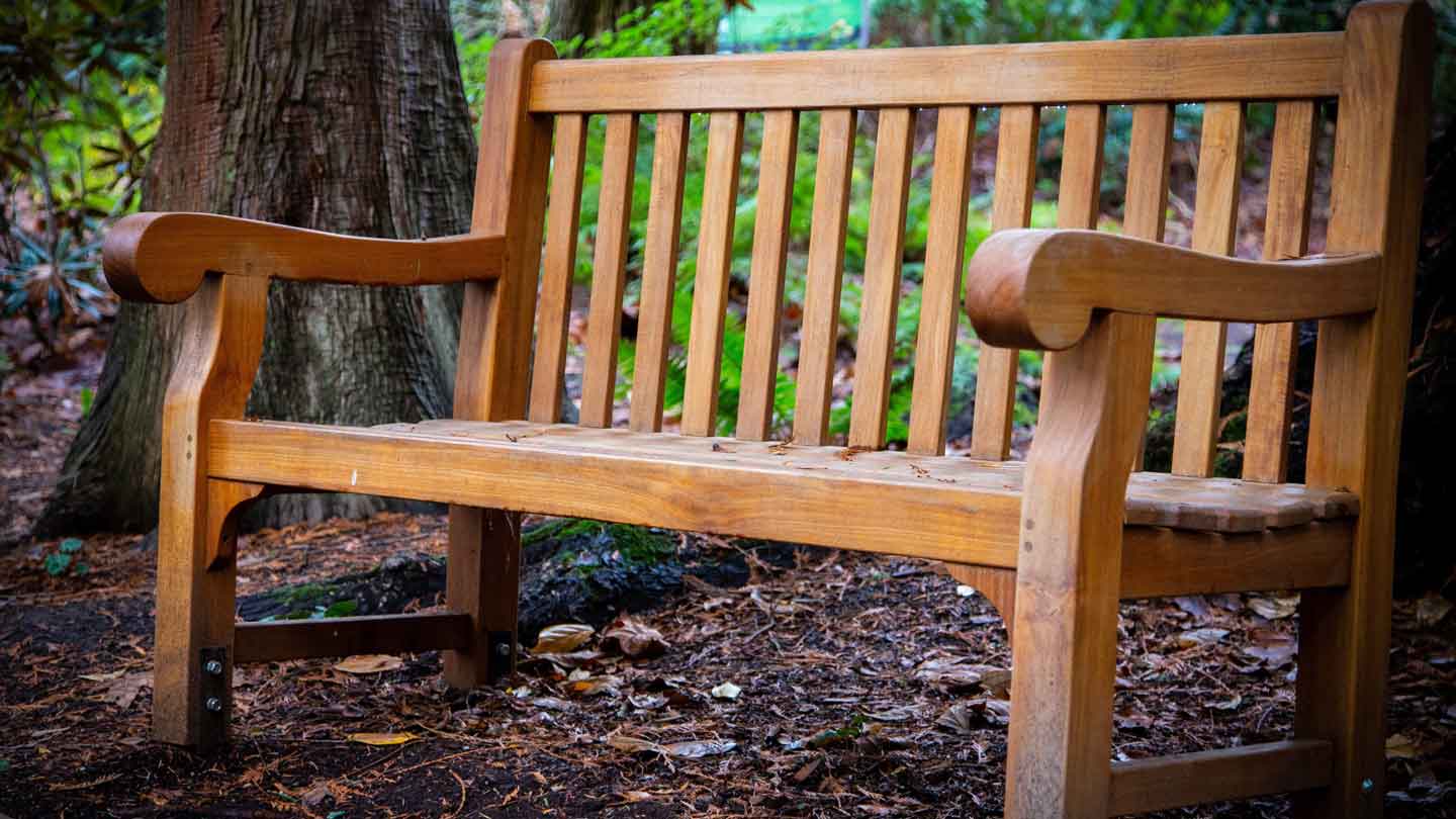 Tips-You-Should-Know-to-Recycle-Old-Furniture-on-toplineblog