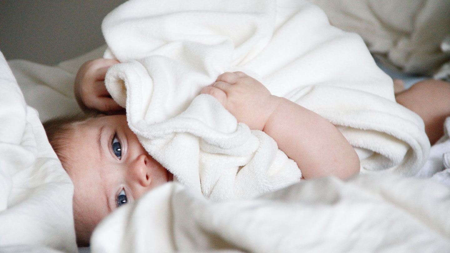 5-Benefits-of-Using-a-Video-Camera-Baby-Monitor-on-toplineblog