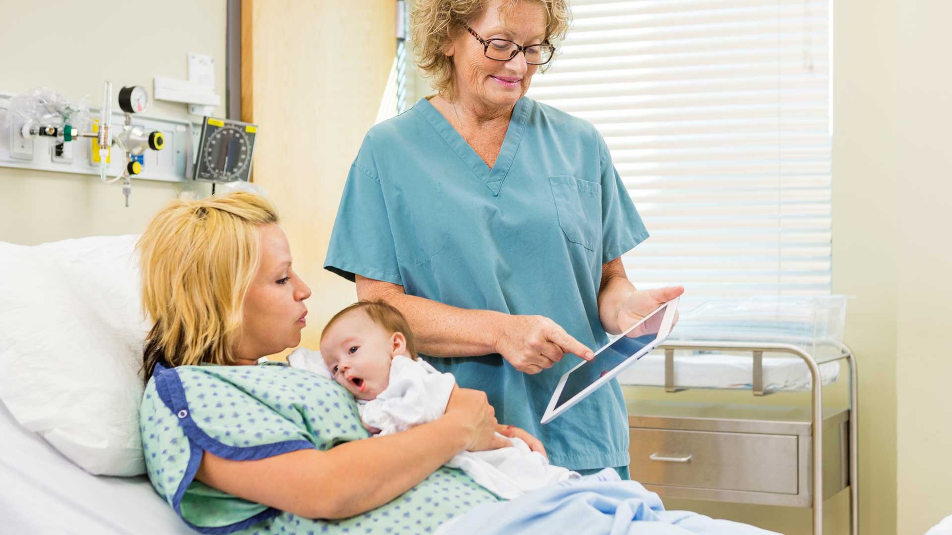 You-Should-Know-Before-Becoming-a-Maternity-Nurse-on-TopLineBlog
