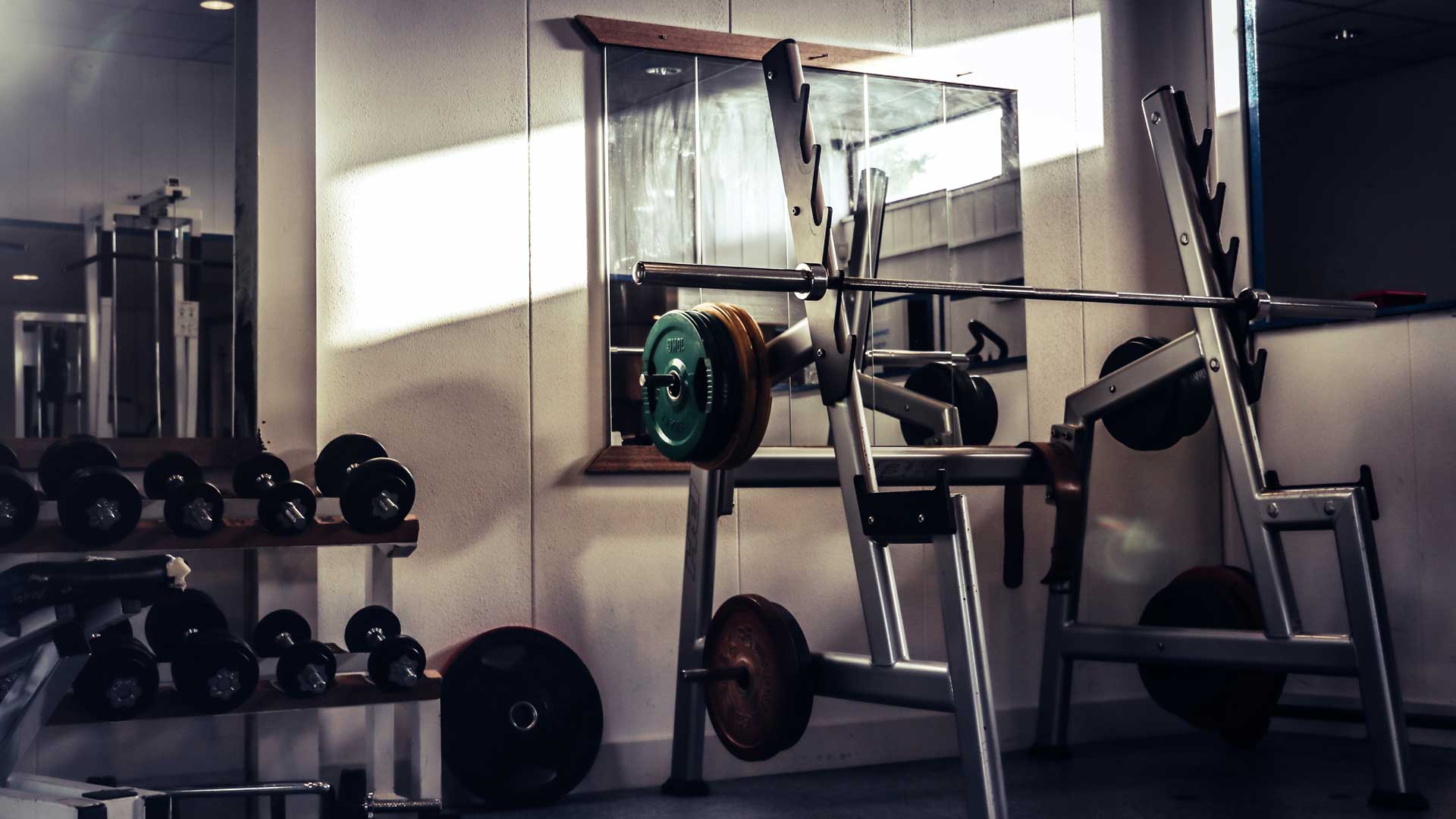 Listen-Most-Excellent-Fitness-Podcasts-Right-Now-on-toplineblog