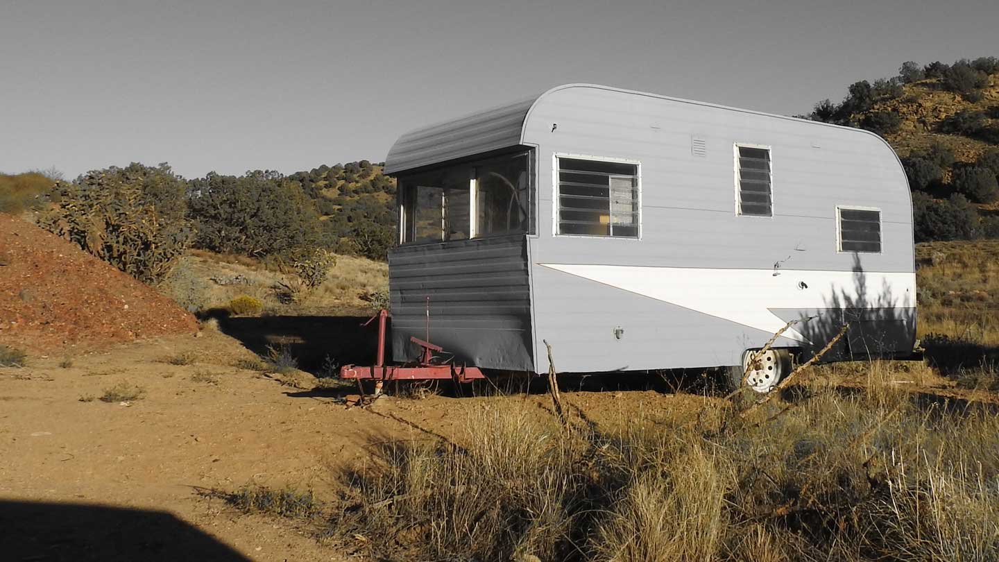 How-You-Can-Create-A-Professional-Construction-Site-Office-Trailer-on-toplineblog